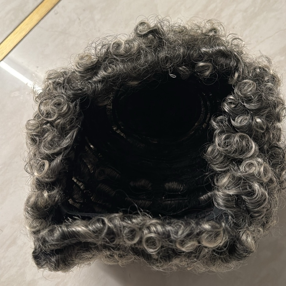 Wig - Picture 4 of 5